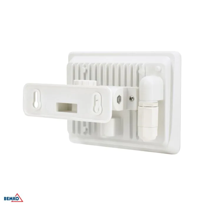 Naświetlacz LED Bemko C65-LFX-030WH-4K