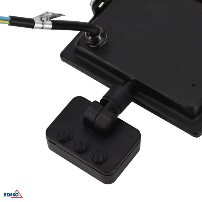Naświetlacz LED Bemko C64-S-LFK-050BL-6K