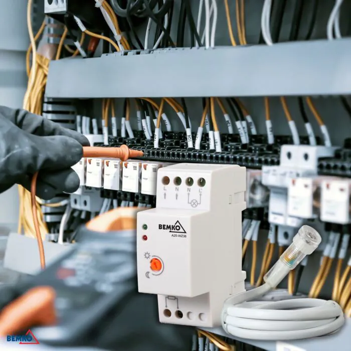 Automat zmierzchowy modułowy Bemko A25-WZ38