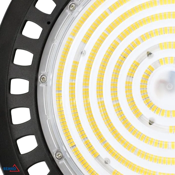 Oprawa typu High-Bay Luxmena C85-HBU3-100W-840-090BL
