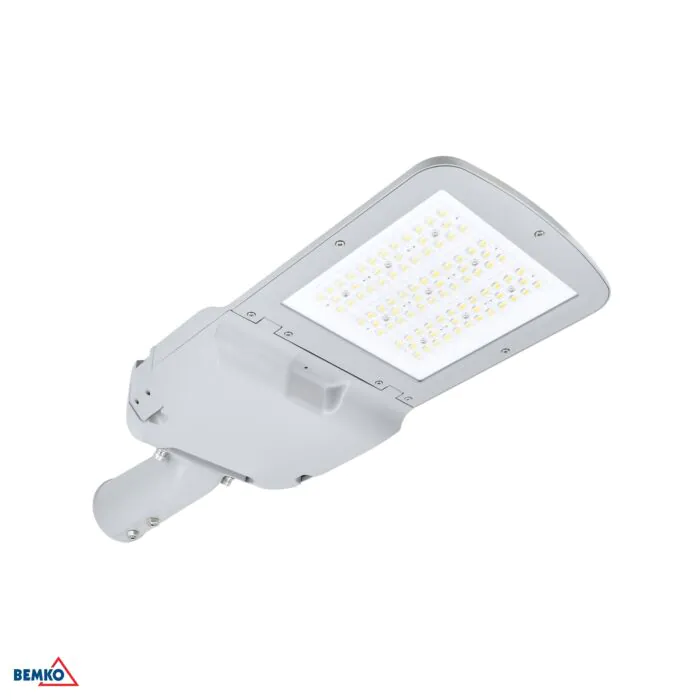 Lampa uliczna Luxmena C82-AVN-100B0-76S2-9006-T2M