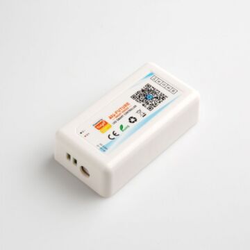 Sterownik do taśm LED RGBW WiFi Tuya 15A 5-24V DC 180W biały Eco Light EC79902