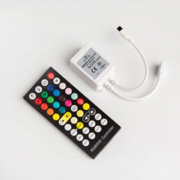Sterownik do taśm LED RGB+CCT z pilotem IR 40 przyciski 24A 5-24V DC 288W biały Eco Light EC79876