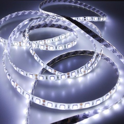 Taśma LED — zakończenie z przewodami zasilającymi