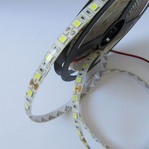 Taśma LED — zakończenie z przewodami zasilającymi